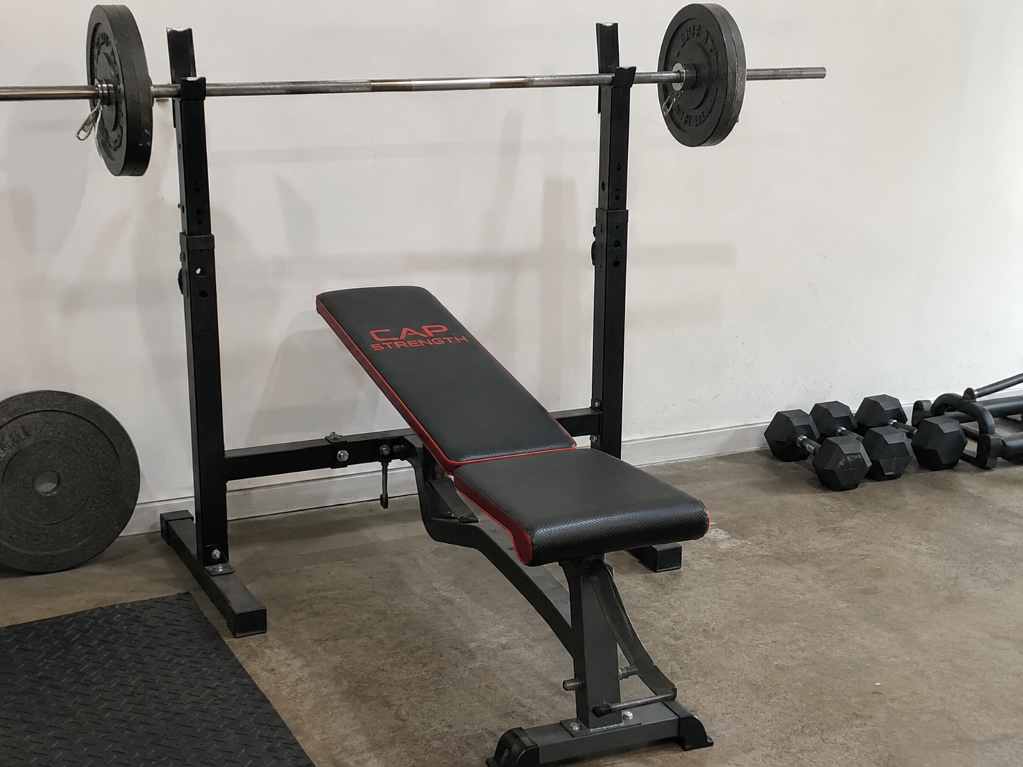 FOLDING WEIGHT BENCH